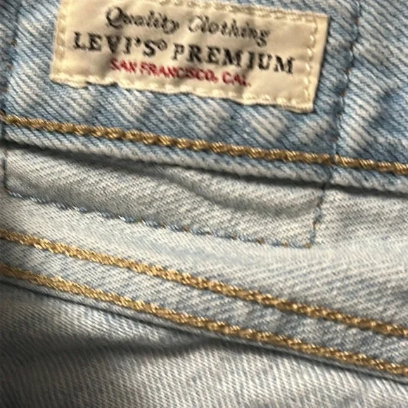 Levi's Light Blue Women's Denim Shorts - Picture 7 of 16